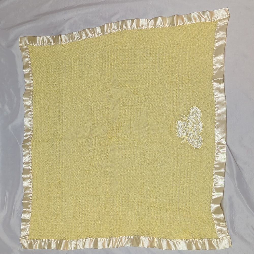 Kidgets Heaven Sent Yellow Waffle Weave Satin Trimmed Baby Blanket 30" Square